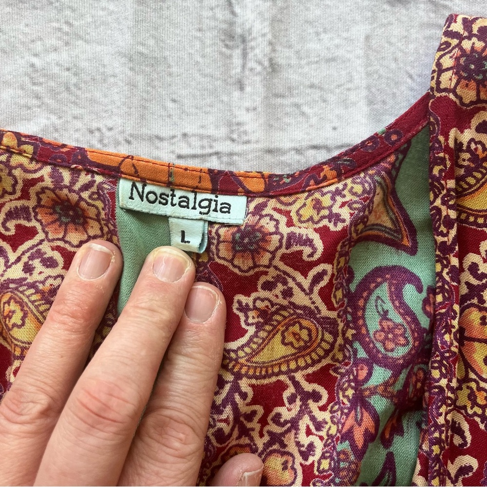 Nostalgia Paisley Kimono with Red and Green Hues - Picture 2 of 3
